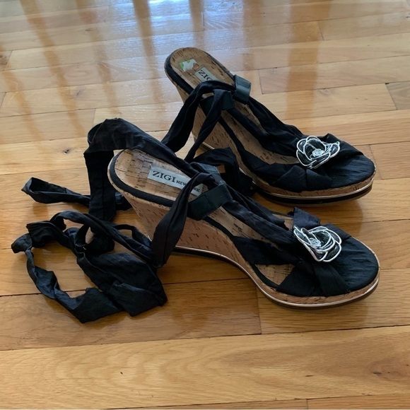 Zigi New York Black Satan Ankle Wrap Wedge Sandals with Silver Rosettes - Picture 4 of 10